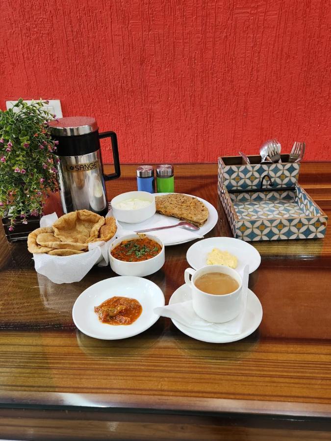 Hotel Ambe Inn By Ambience Delhi Igi Airport New Delhi Eksteriør bilde